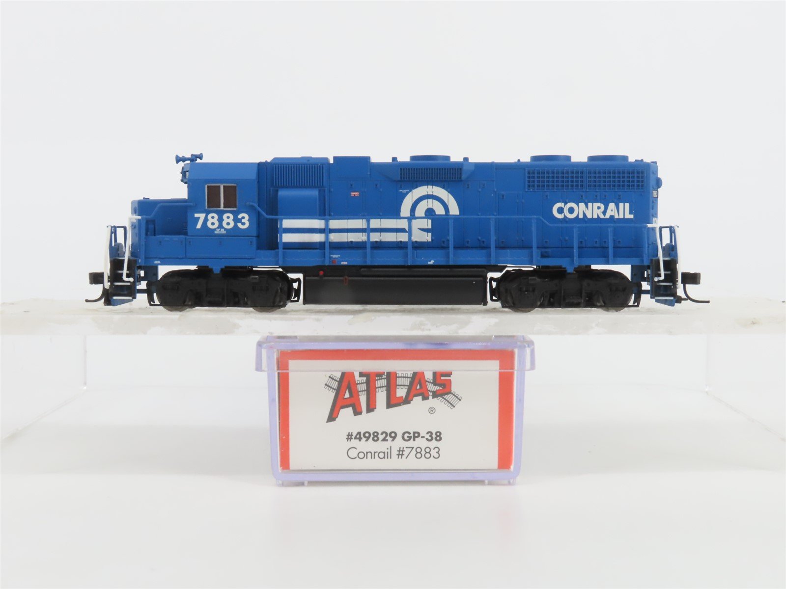 N Scale Atlas 49829 CR Conrail EMD GP38 Diesel Locomotive #7883 - DCC Ready