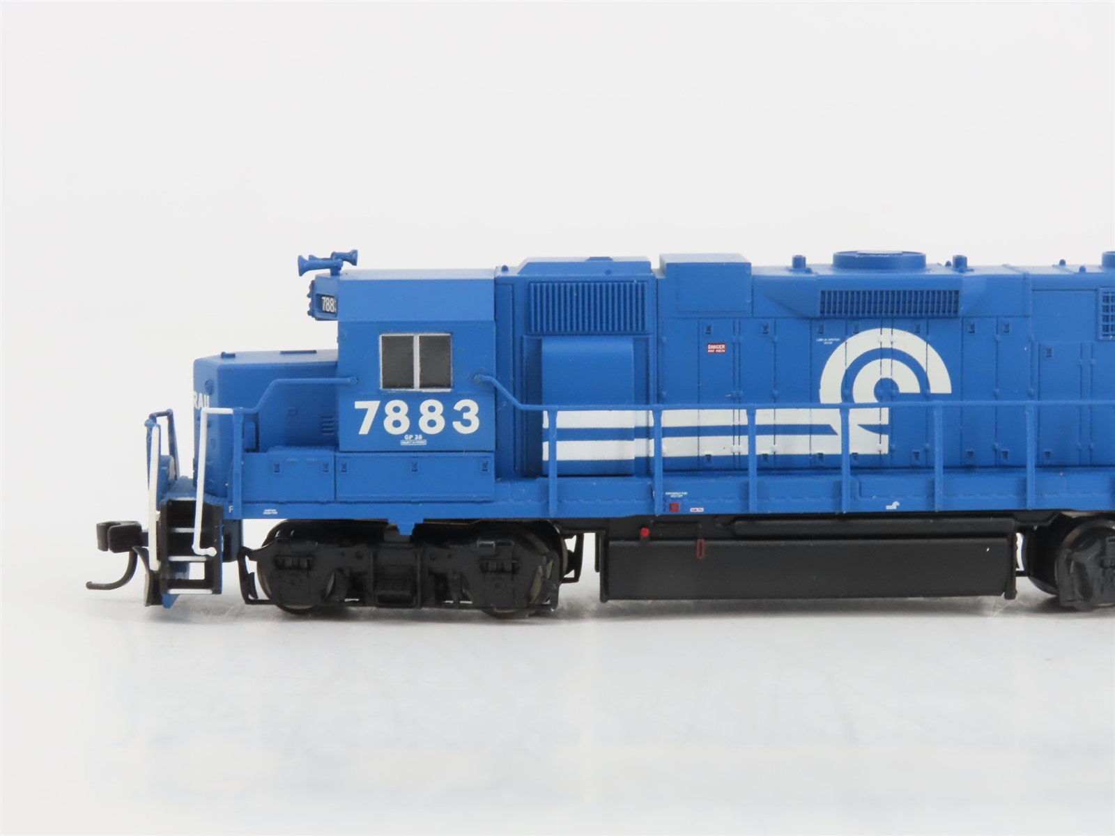 N Scale Atlas 49829 CR Conrail EMD GP38 Diesel Locomotive #7883 - DCC Ready