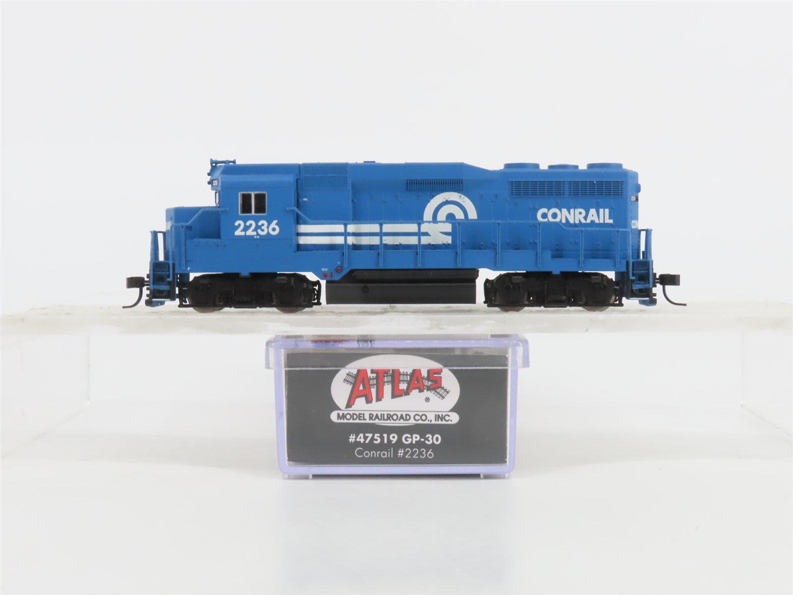 N Scale Atlas Classic 47519 CR Conrail EMD GP30 Diesel #2236 - DCC Ready