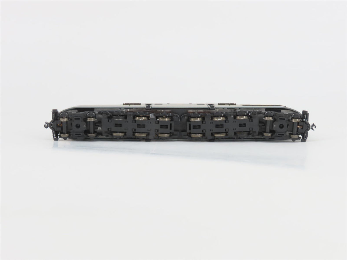 N Scale KATO 137-2001 PRR Pennsylvania GG1 Electric Locomotive #4935 w/ DCC
