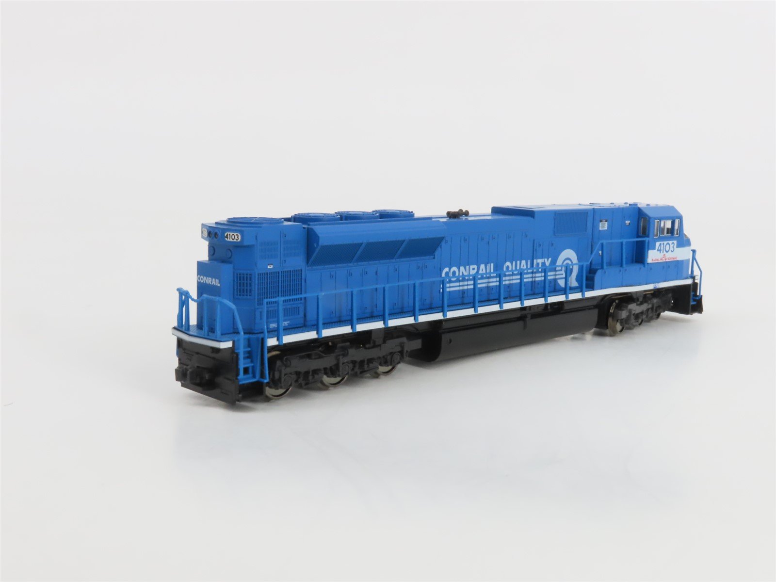 N Scale KATO 176-5501 CR Conrail Quality EMD SD80MAC Diesel #4103 w/ DCC