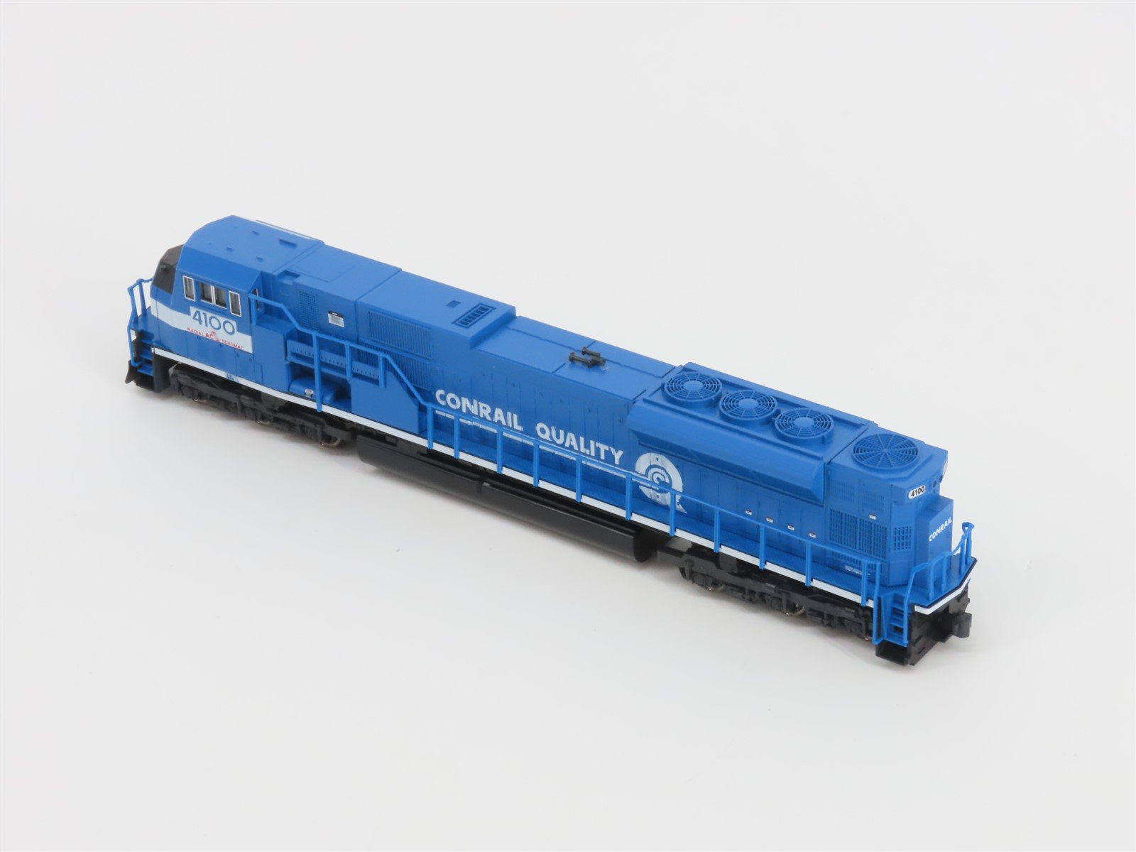 N Scale KATO 176-5501 CR Conrail Quality EMD SD80MAC Diesel #4100 w/ DCC