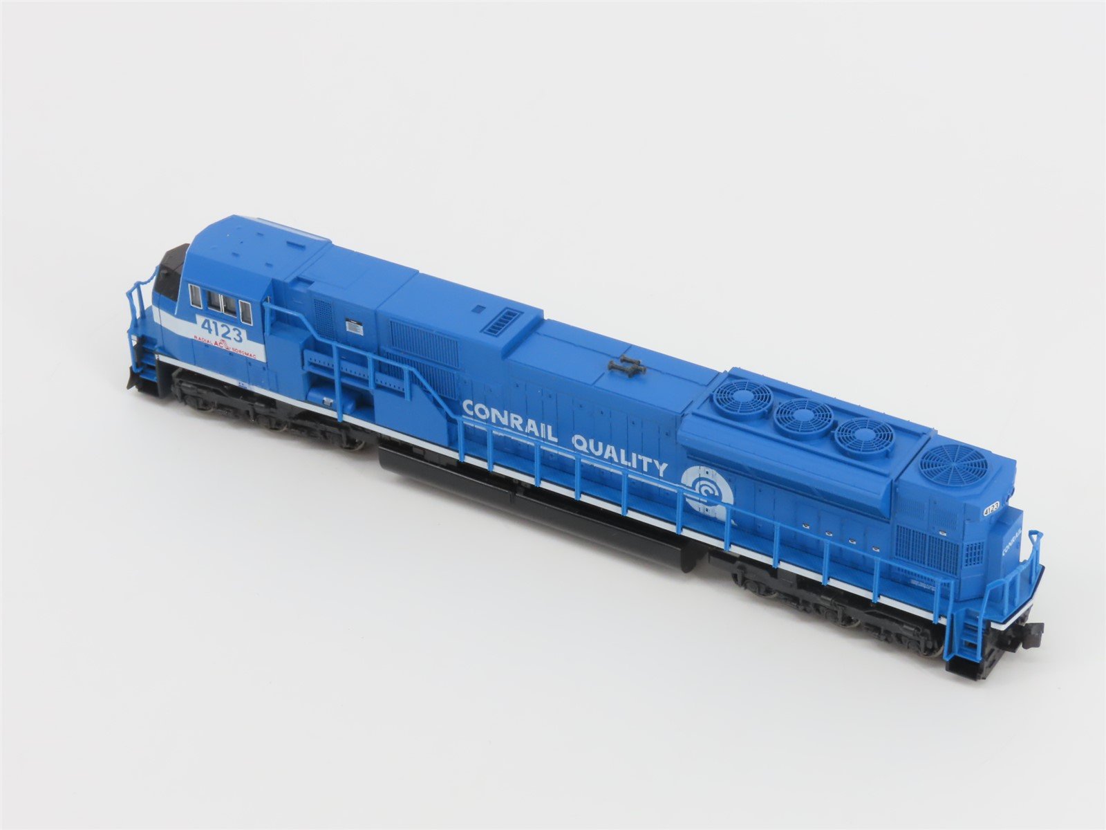 N Scale KATO 176-5502 CR Conrail Quality EMD SD80MAC Diesel #4123 w/ DCC