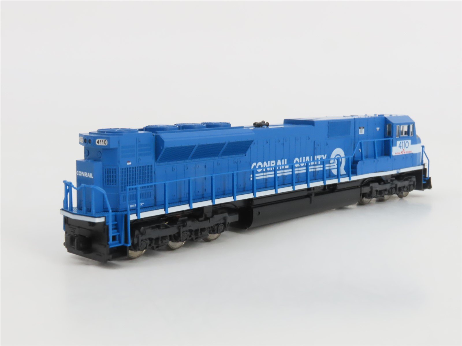 N Scale KATO 176-5501A CR Conrail Quality EMD SD80MAC Diesel #4110 w/ DCC