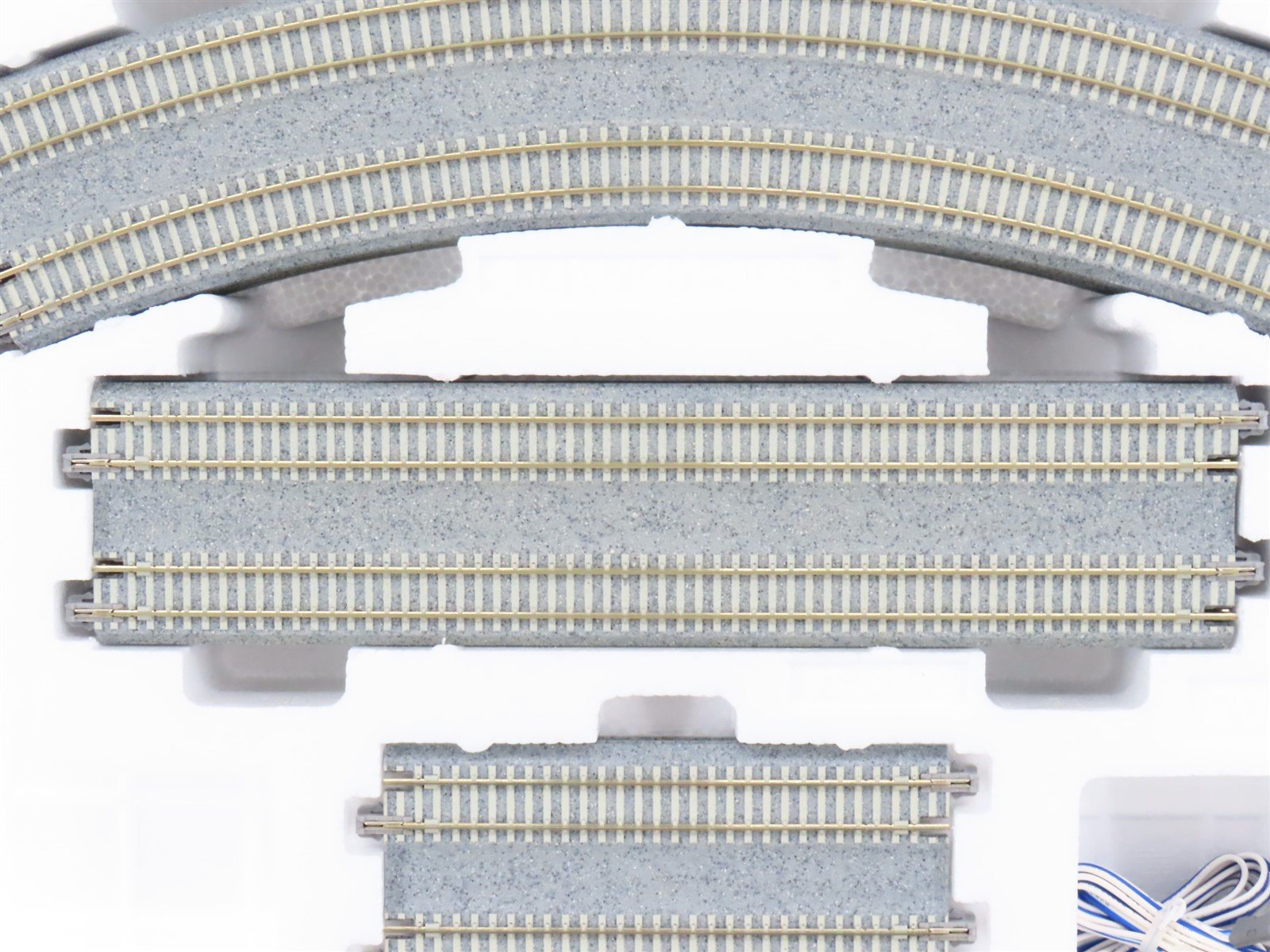 N Scale Kato Unitrack #20-870-1 V11 Double Track Set