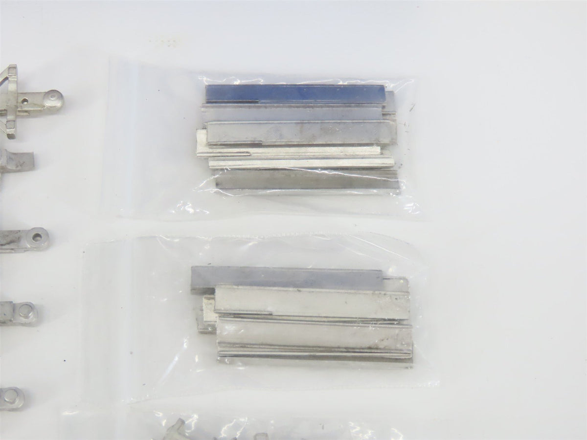 N Scale Alan Curtis Models Kit of Two AC010 48&#39; 5-Unit All-Purpose Spine Cars
