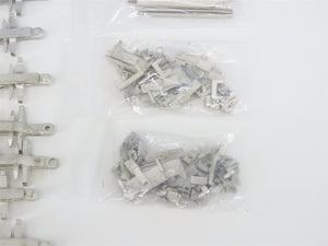N Scale Alan Curtis Models Kit of Two AC010 48' 5-Unit All-Purpose Spine Cars