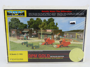 N 1/160 Scale DPM Gold Kit 661 Olsen Feeds & Larsen's Implement - Sealed