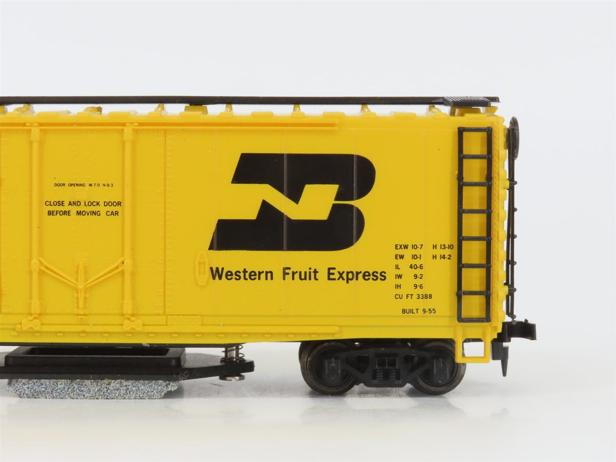 HO Scale Roco 47900 BRBWX Burlington Northern Track Cleaning Box Car #64040