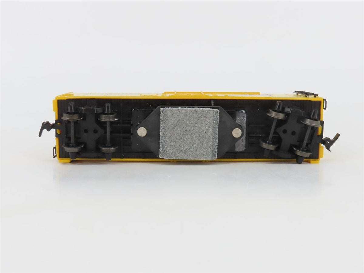 HO Scale Roco 47900 BRBWX Burlington Northern Track Cleaning Box Car #64040