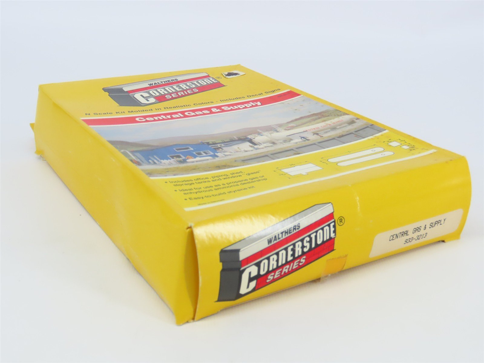 N 1/160 Scale Walthers Cornerstone Kit 933-3213 Central Gas & Supply