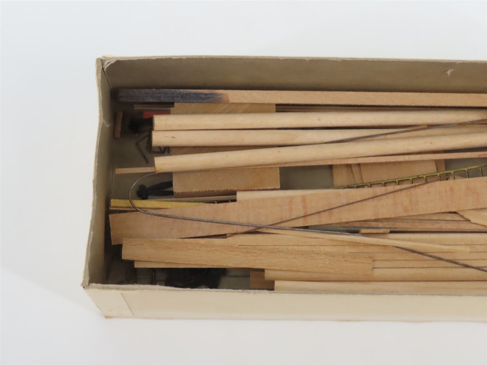 HO Scale Ambroid Kit No. 1 Second Series U.S. Navy Helium Gas Tank Car