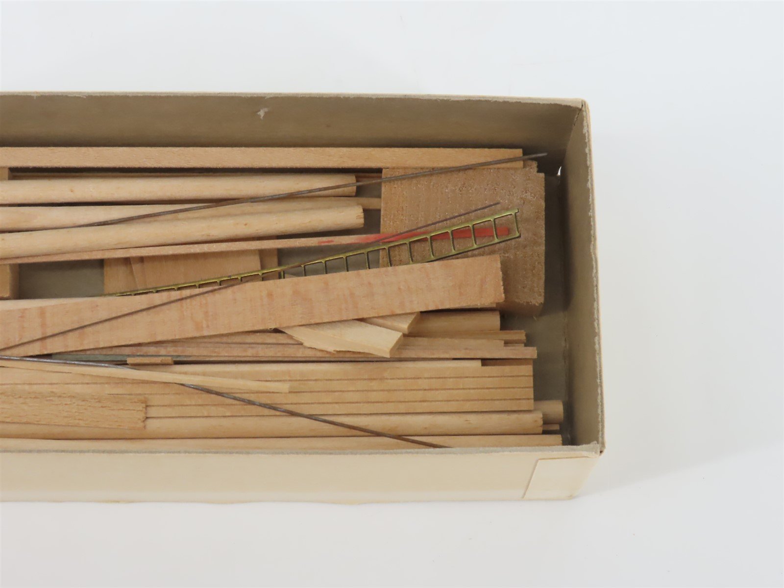 HO Scale Ambroid Kit No. 1 Second Series U.S. Navy Helium Gas Tank Car