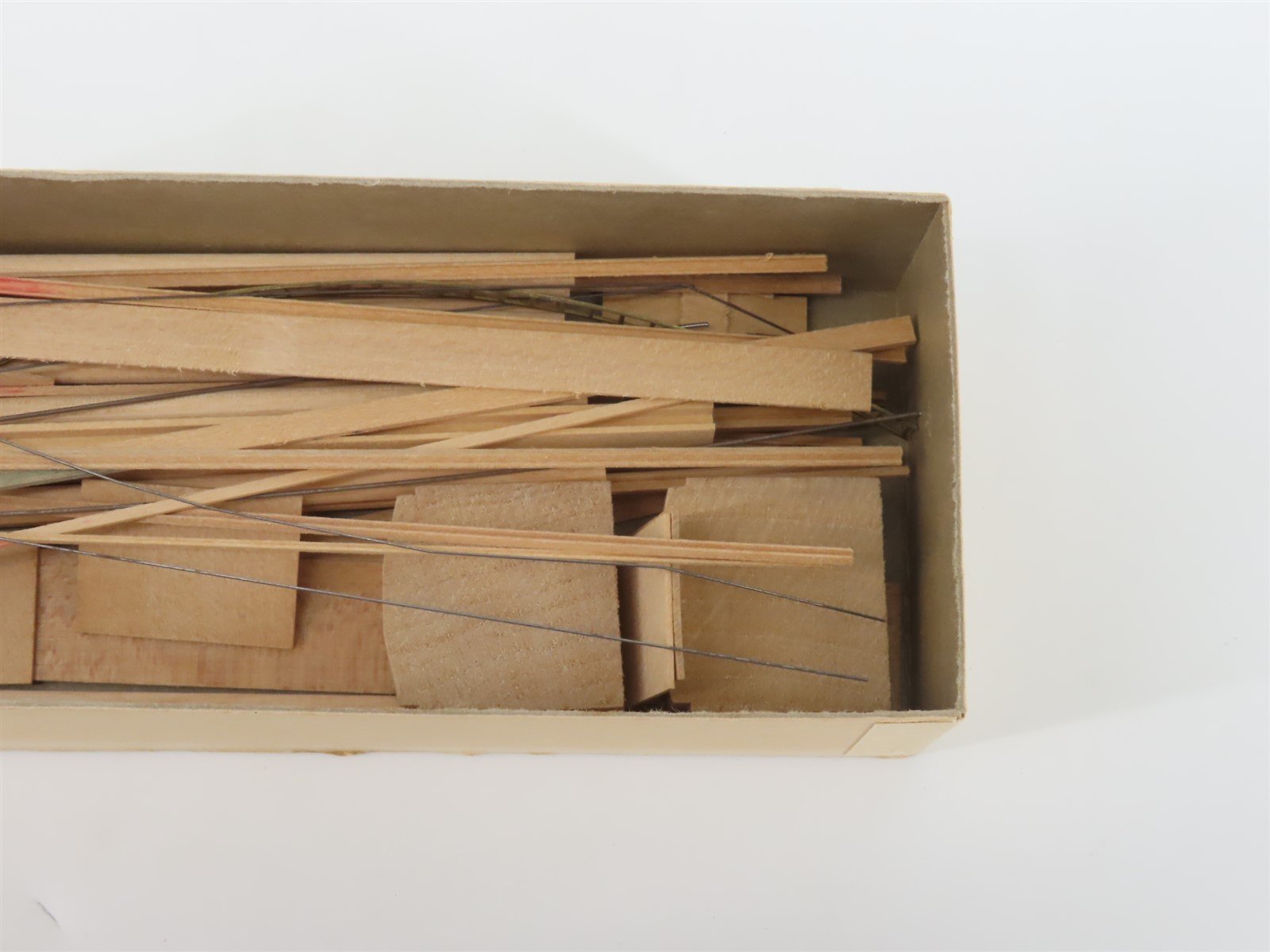 HO Scale Ambroid Kit No. 1 Second Series U.S. Navy Helium Gas Tank Car