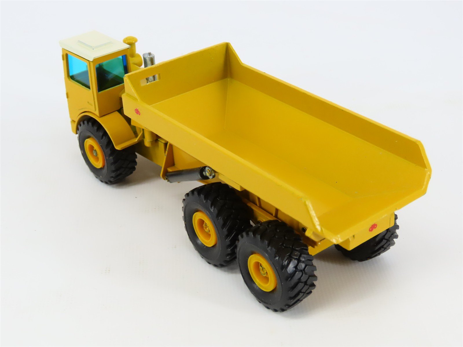 1:50 Scale NZG No 166 Die-Cast DJB D300 Dump Truck