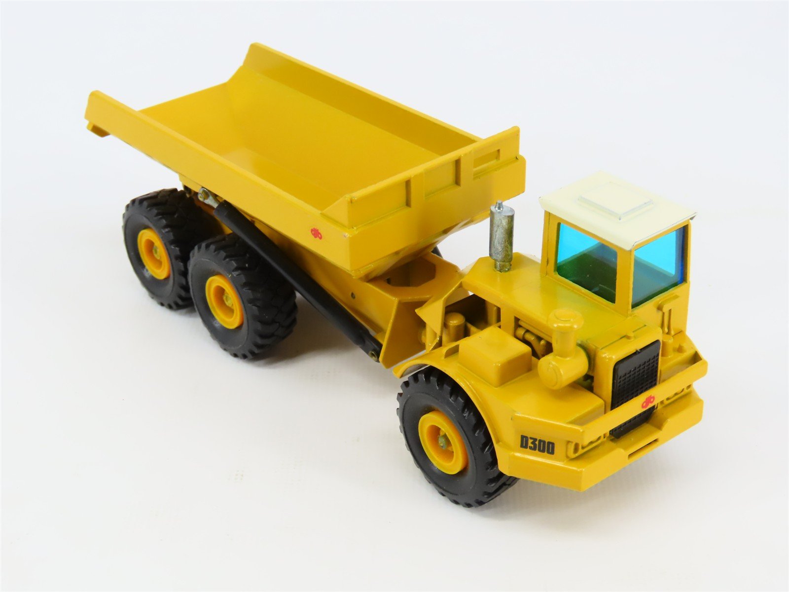 1:50 Scale NZG No 166 Die-Cast DJB D300 Dump Truck