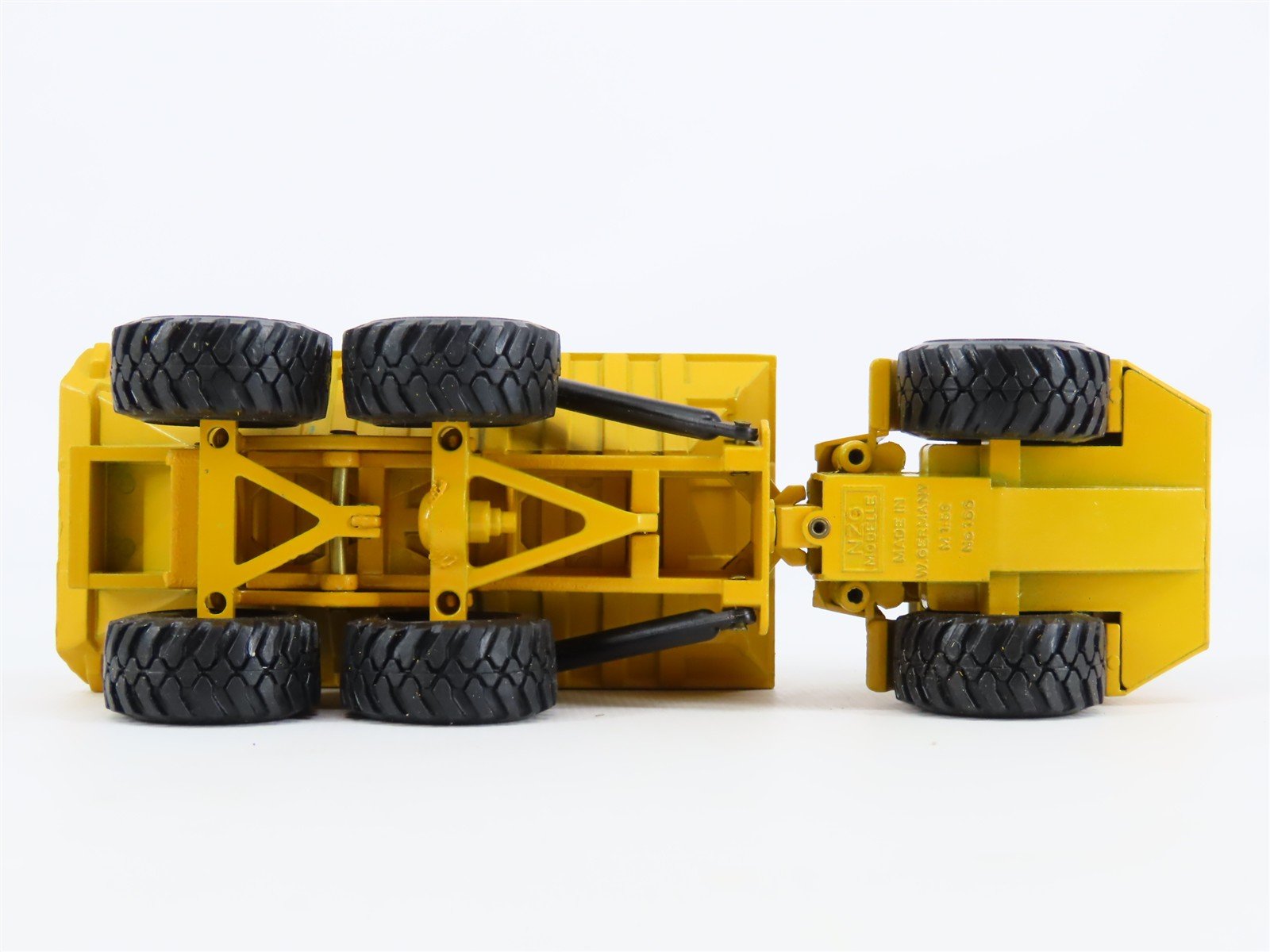 1:50 Scale NZG No 166 Die-Cast DJB D300 Dump Truck