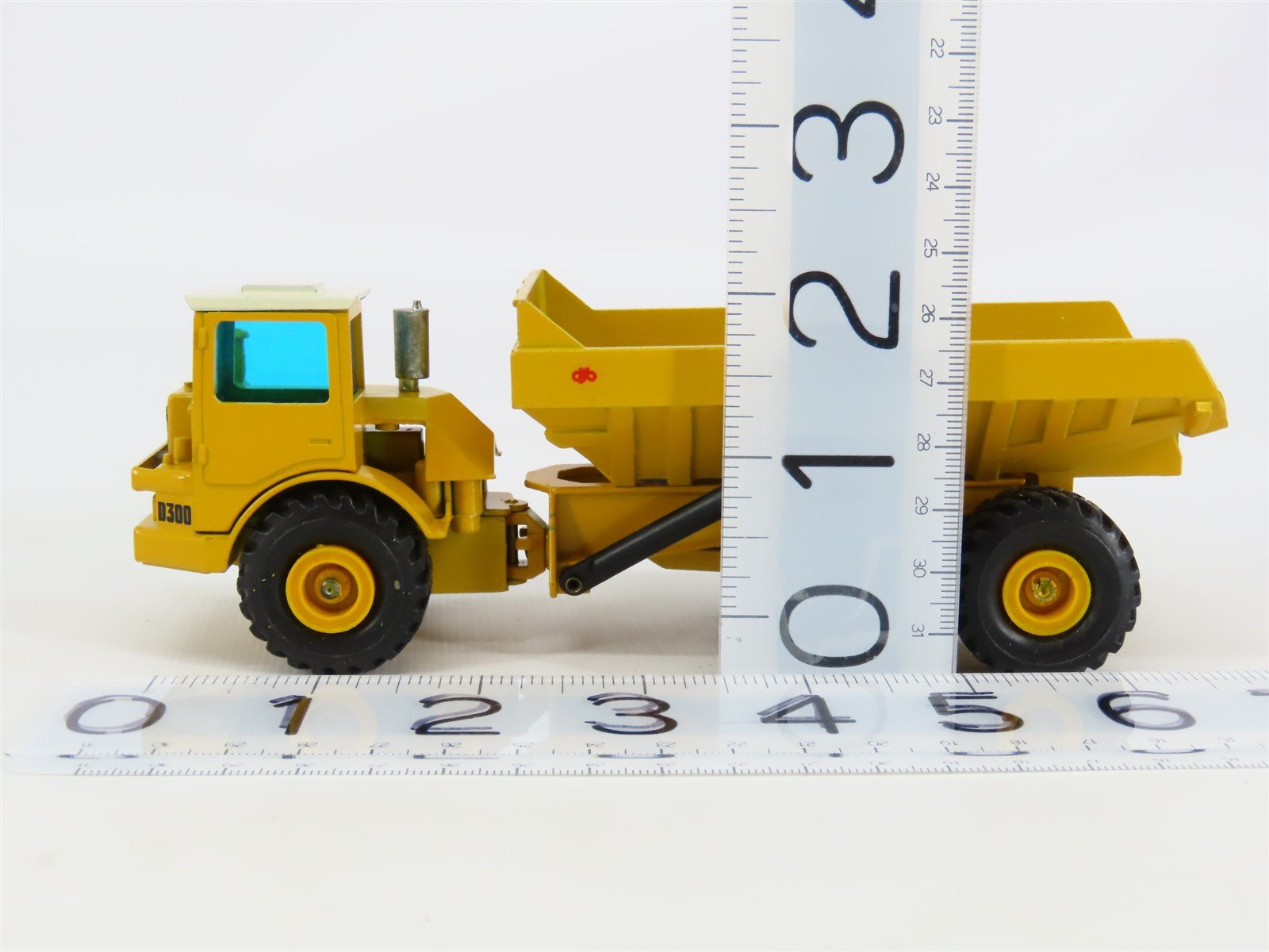 1:50 Scale NZG No 166 Die-Cast DJB D300 Dump Truck