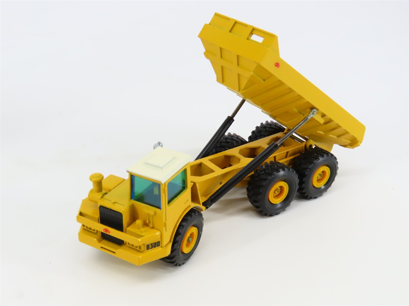1:50 Scale NZG No 166 Die-Cast DJB D300 Dump Truck