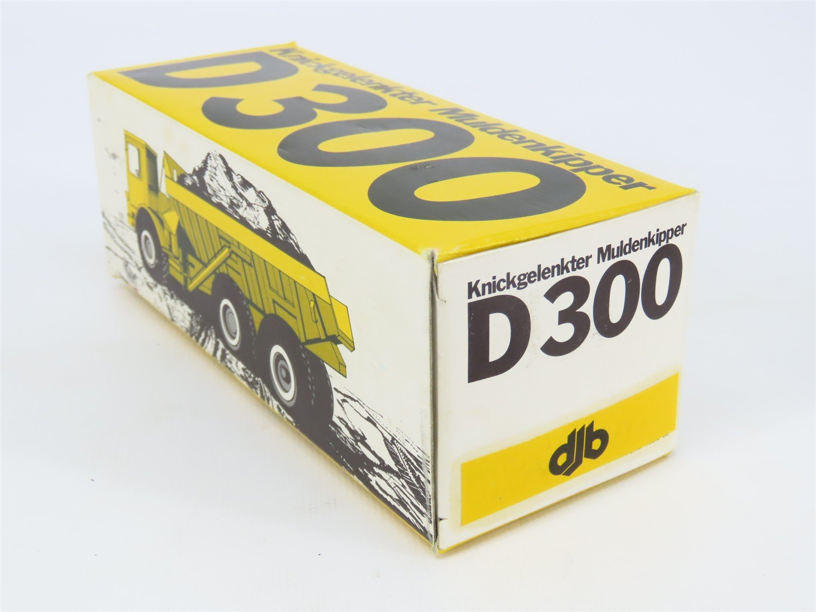 1:50 Scale NZG No 166 Die-Cast DJB D300 Dump Truck