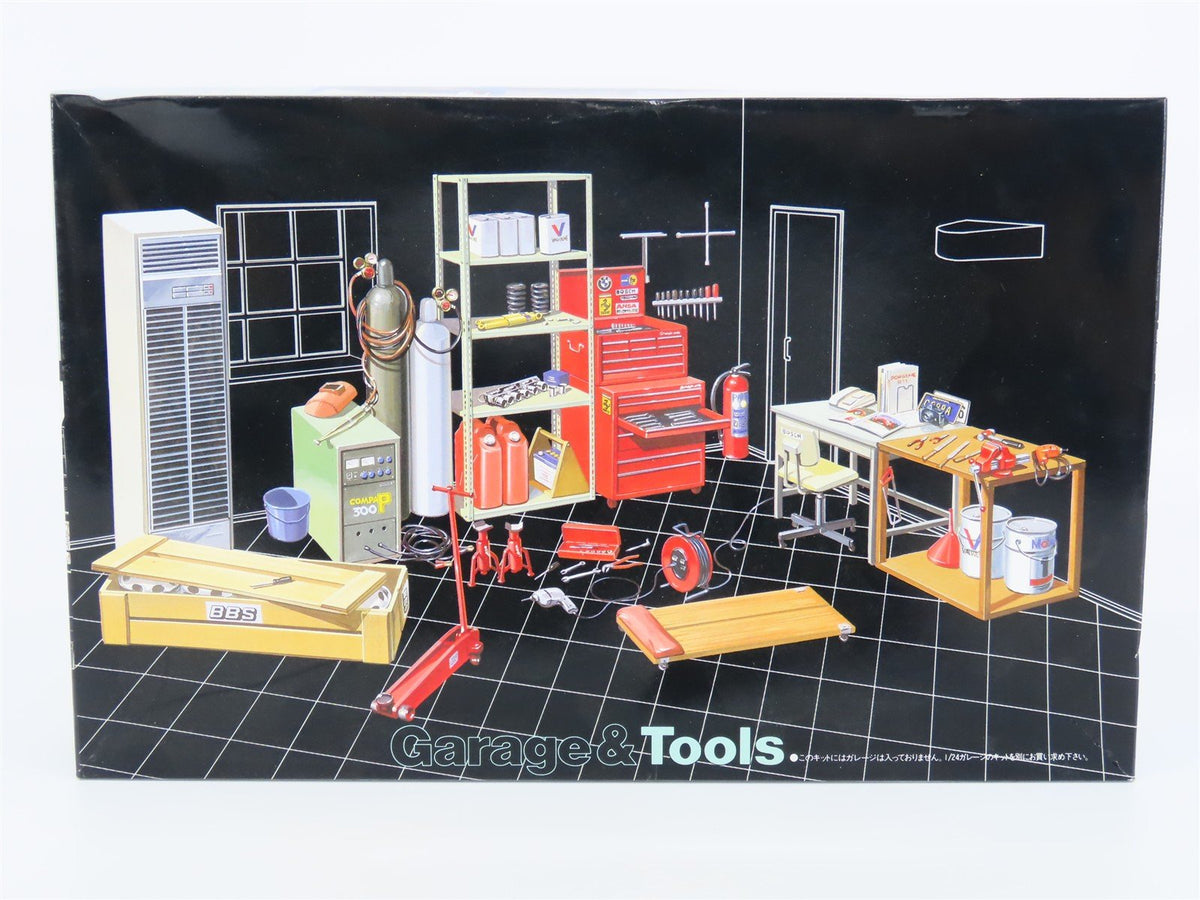 1/24 Scale Fujimi Kit #11032 Garage Tools