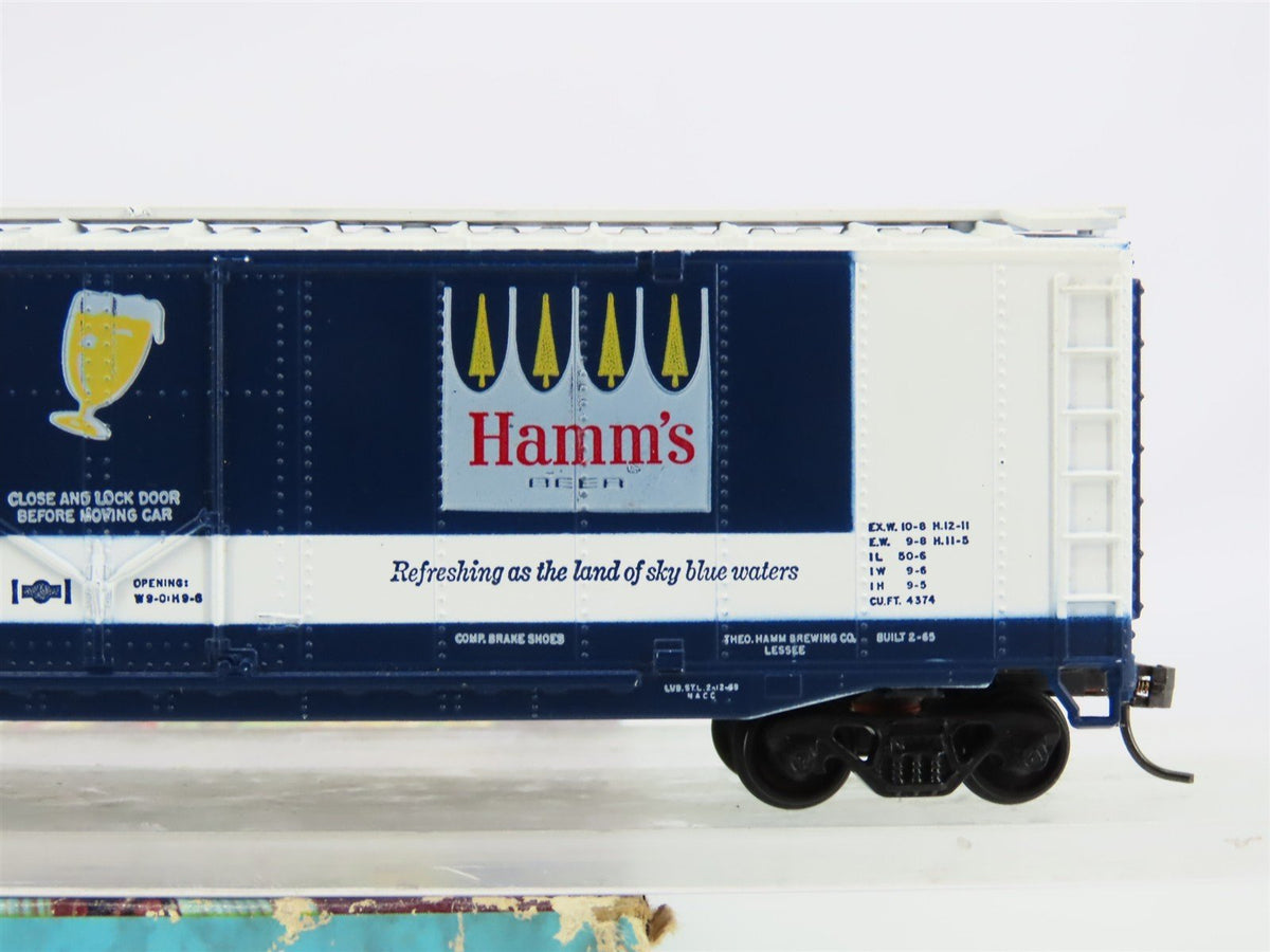 HO Scale Athearn 5271 HAMX Hamm&#39;s Beer 50&#39; Plug Door Box Car #31204
