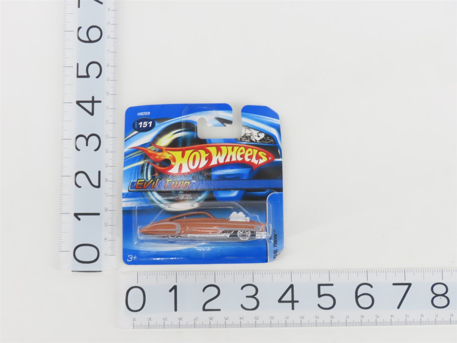 LOT of 16 1:64 Scale Hot Wheels Die-Cast Assorted Cars