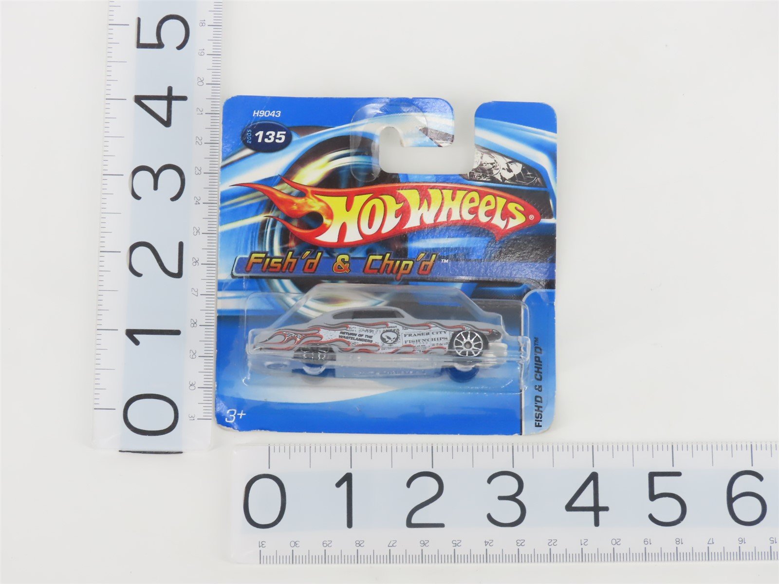 LOT of 16 1:64 Scale Hot Wheels Die-Cast Assorted Cars