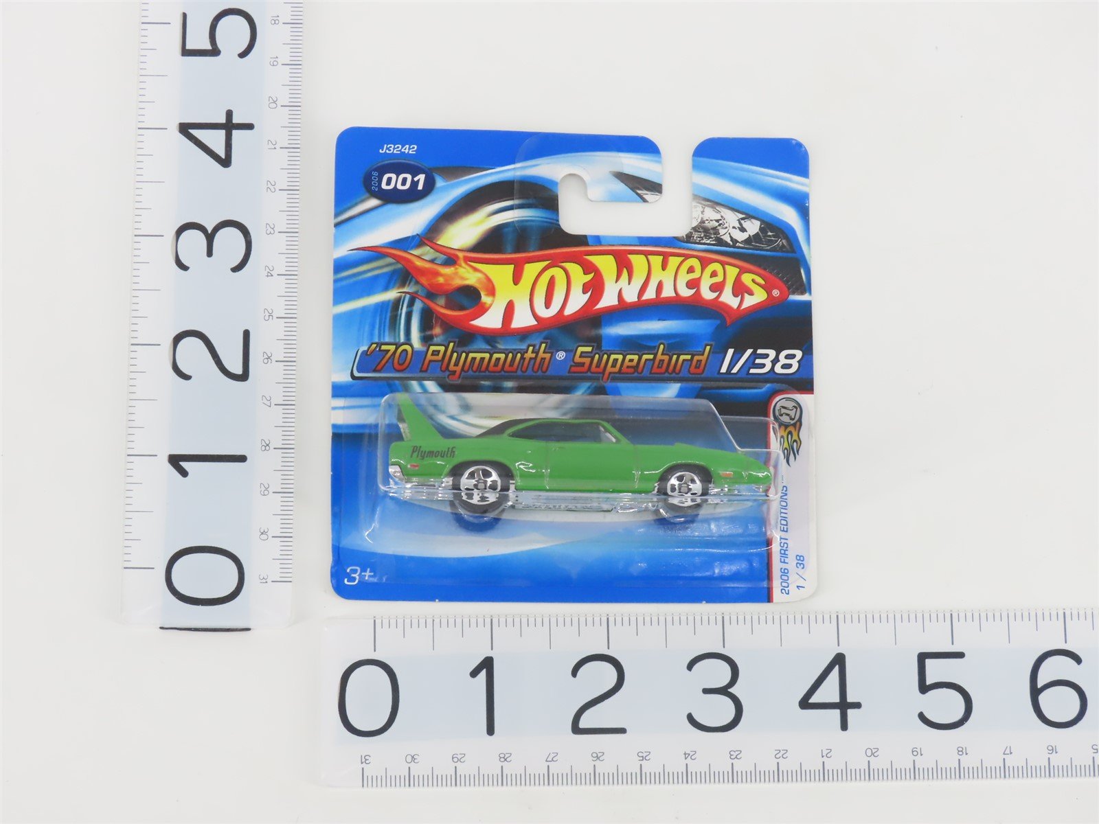 LOT of 16 1:64 Scale Hot Wheels Die-Cast Assorted Cars