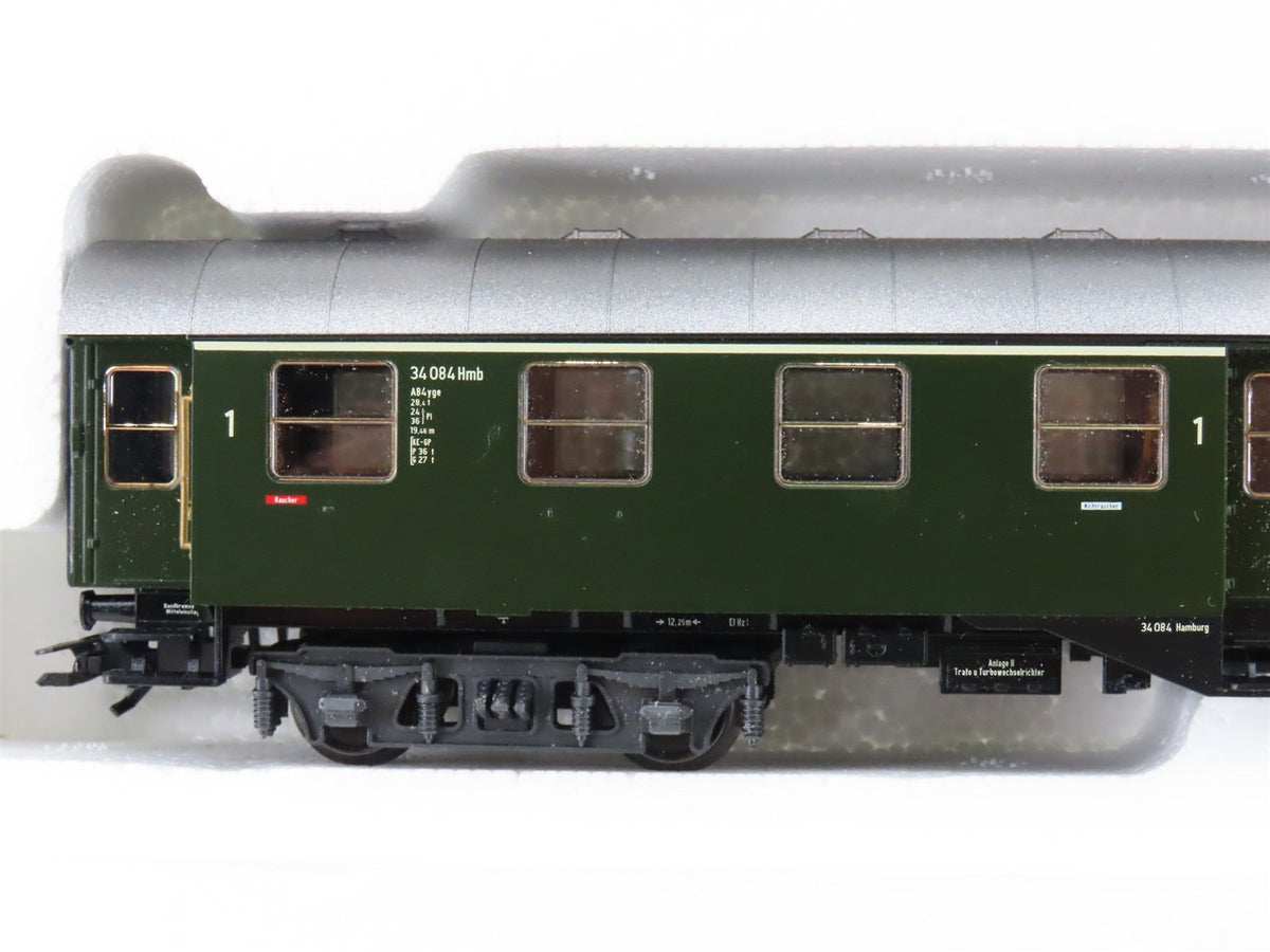 HO Scale Marklin 42992 DB Westerland Passenger Car &amp; Auto Transport Set