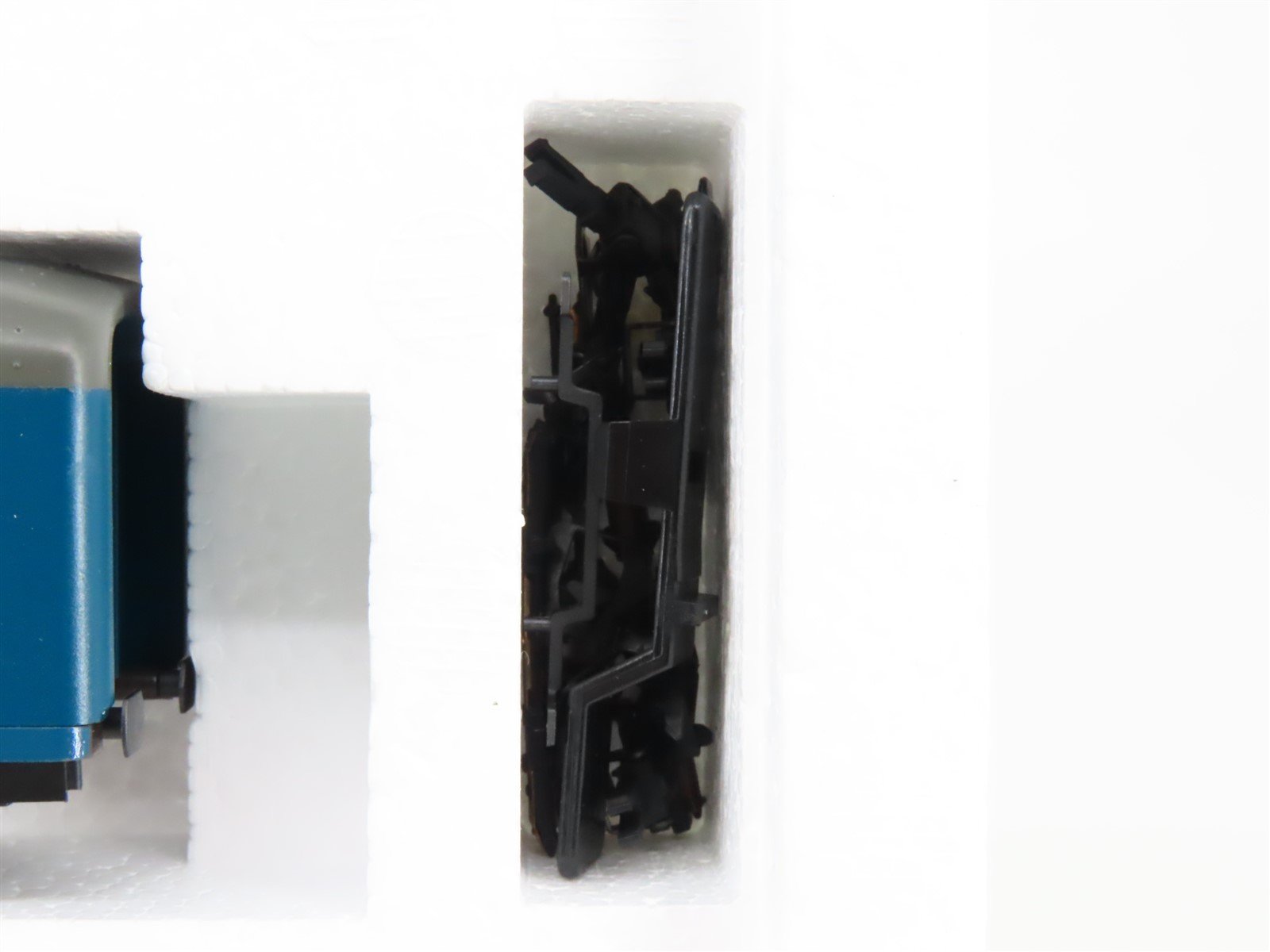 HO Marklin 49951 DB German Federal Railroad 3-Car Crane Tender Passenger Set