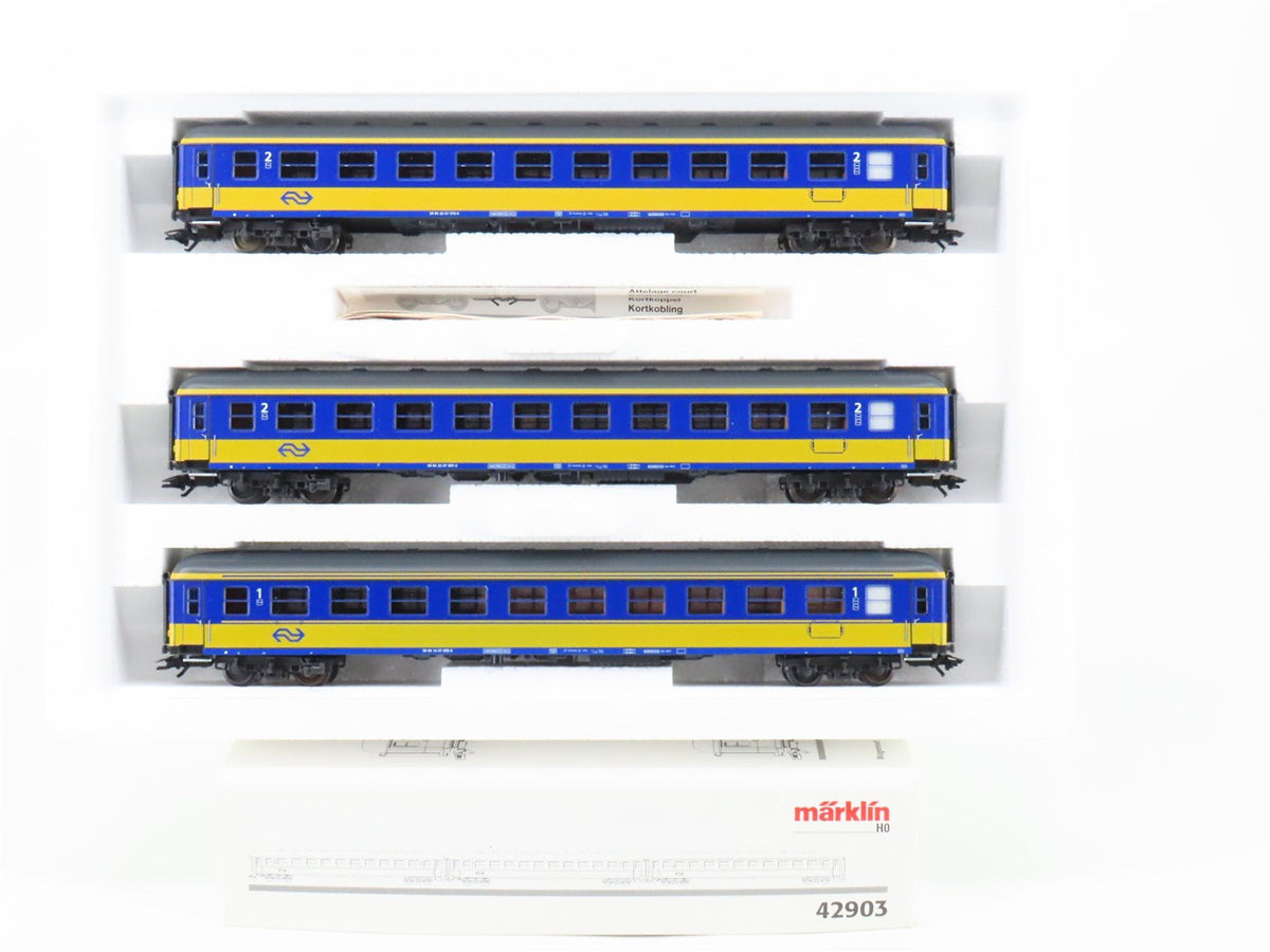 HO Scale Marklin 42903 NS Dutch State Railways Era V 3-Car Express Passenger Set