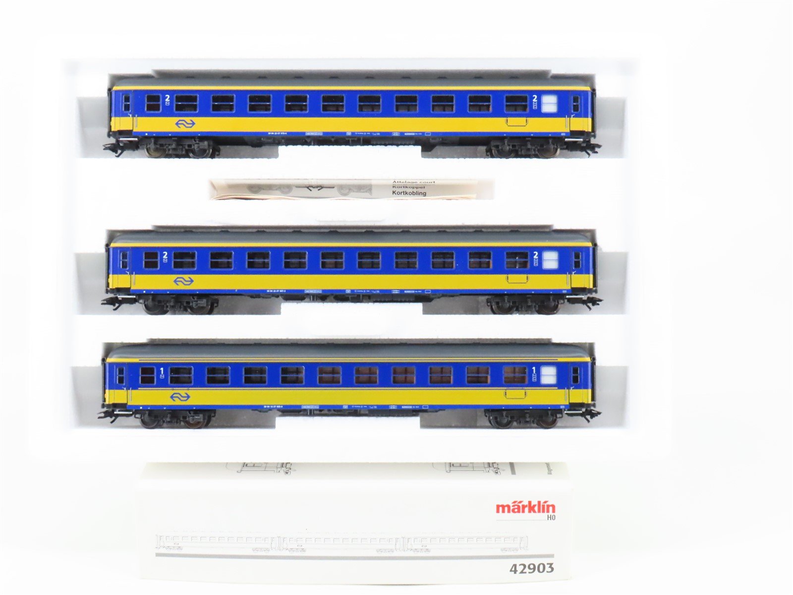 HO Scale Marklin 42903 NS Dutch State Railways Era V 3-Car Express Passenger Set