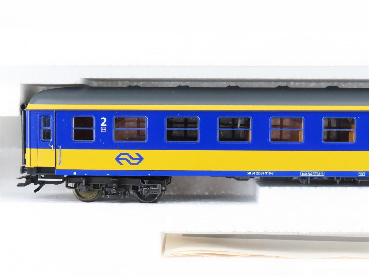 HO Scale Marklin 42903 NS Dutch State Railways Era V 3-Car Express Passenger Set