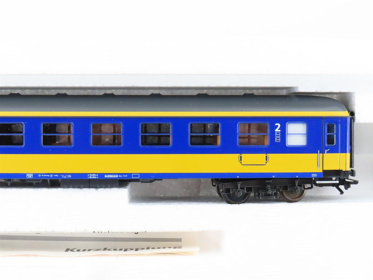 HO Scale Marklin 42903 NS Dutch State Railways Era V 3-Car Express Passenger Set