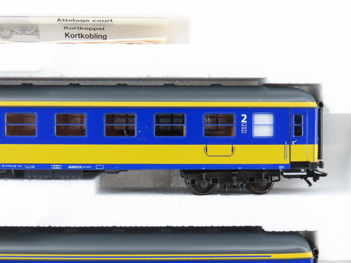 HO Scale Marklin 42903 NS Dutch State Railways Era V 3-Car Express Passenger Set