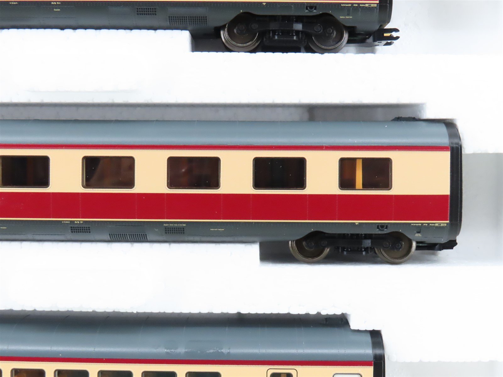 HO Scale Marklin 43115 DB German Federal Railroad Era III 3-Car Passenger Set