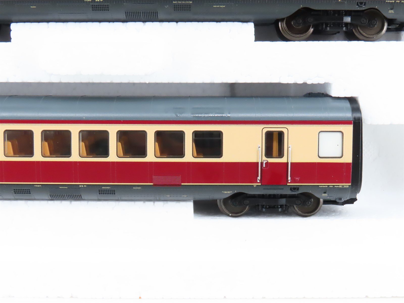 HO Scale Marklin 43115 DB German Federal Railroad Era III 3-Car Passenger Set