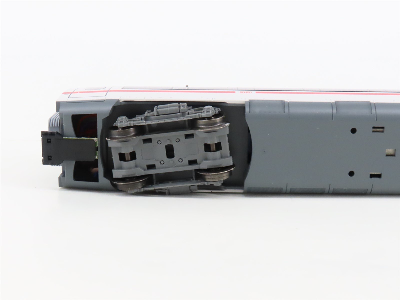 HO Scale Marklin 43727 DB German Federal Era V 2nd Class ICE 3 Coach Passenger