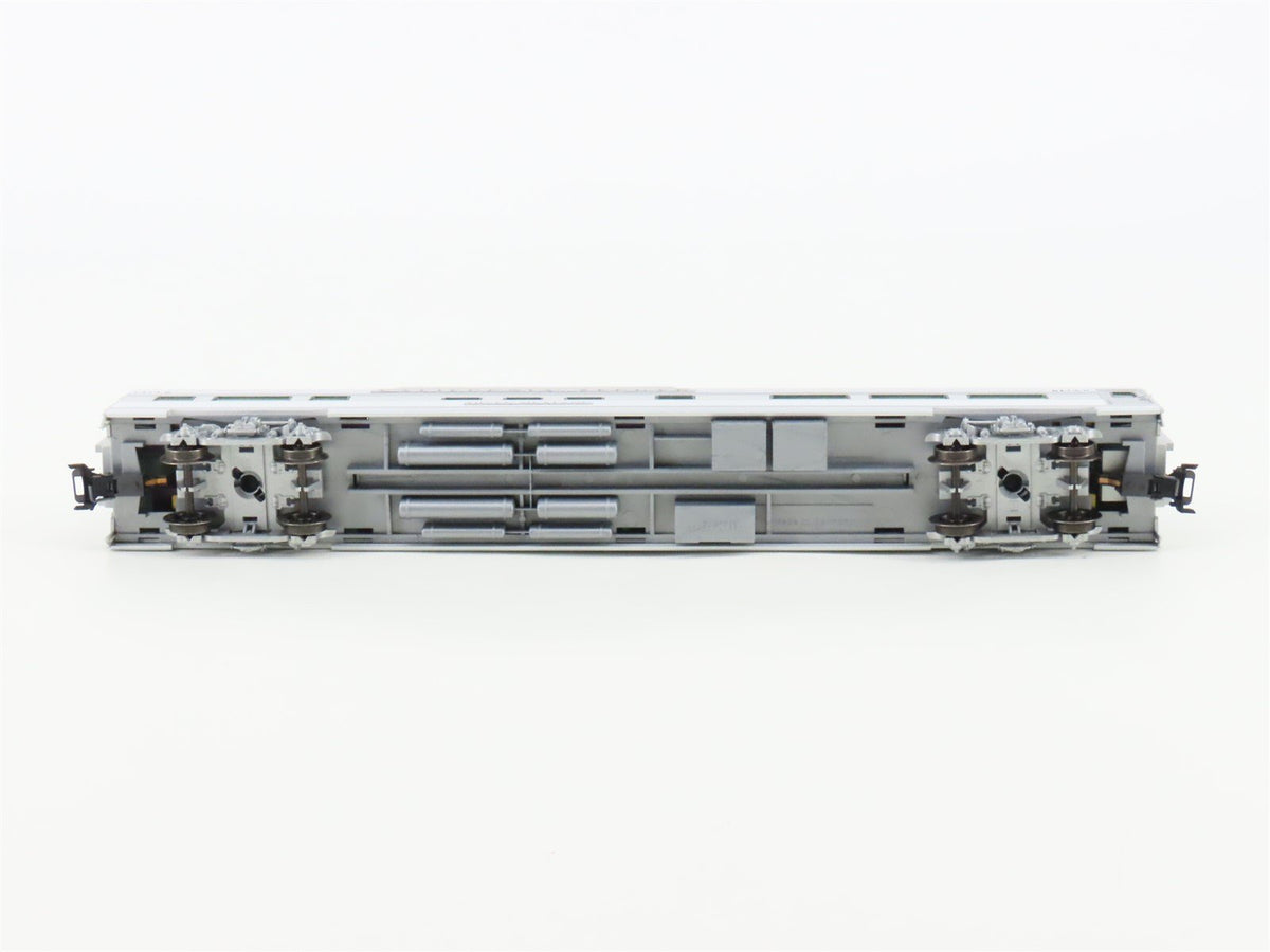 HO Marklin 43614 D&amp;RGW California Zephyr Vista Dome Passenger &quot;Silver Mustang&quot;