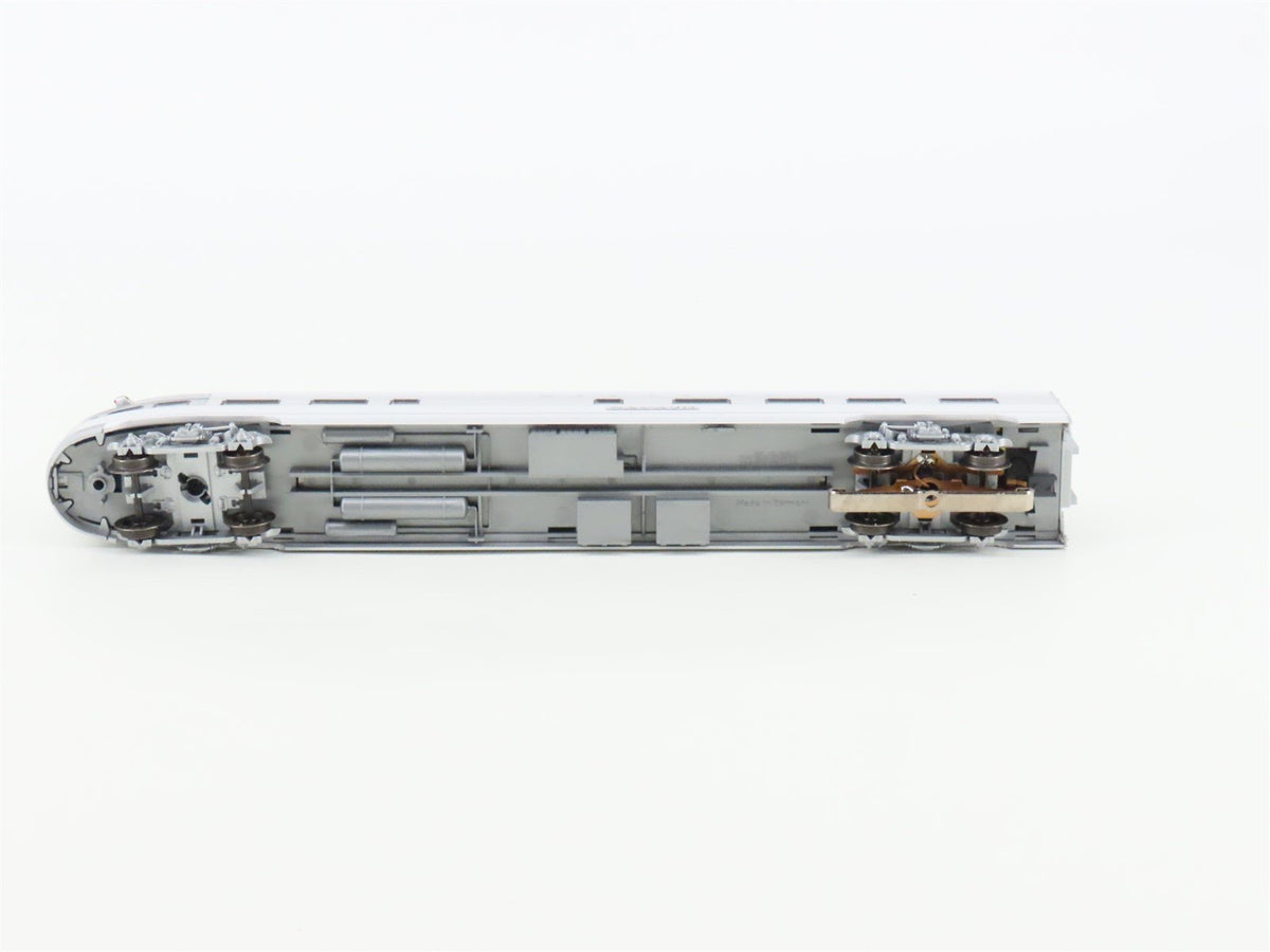 HO Scale Marklin 43604 ATSF Santa Fe Era III Observation Passenger &quot;Navajo&quot;