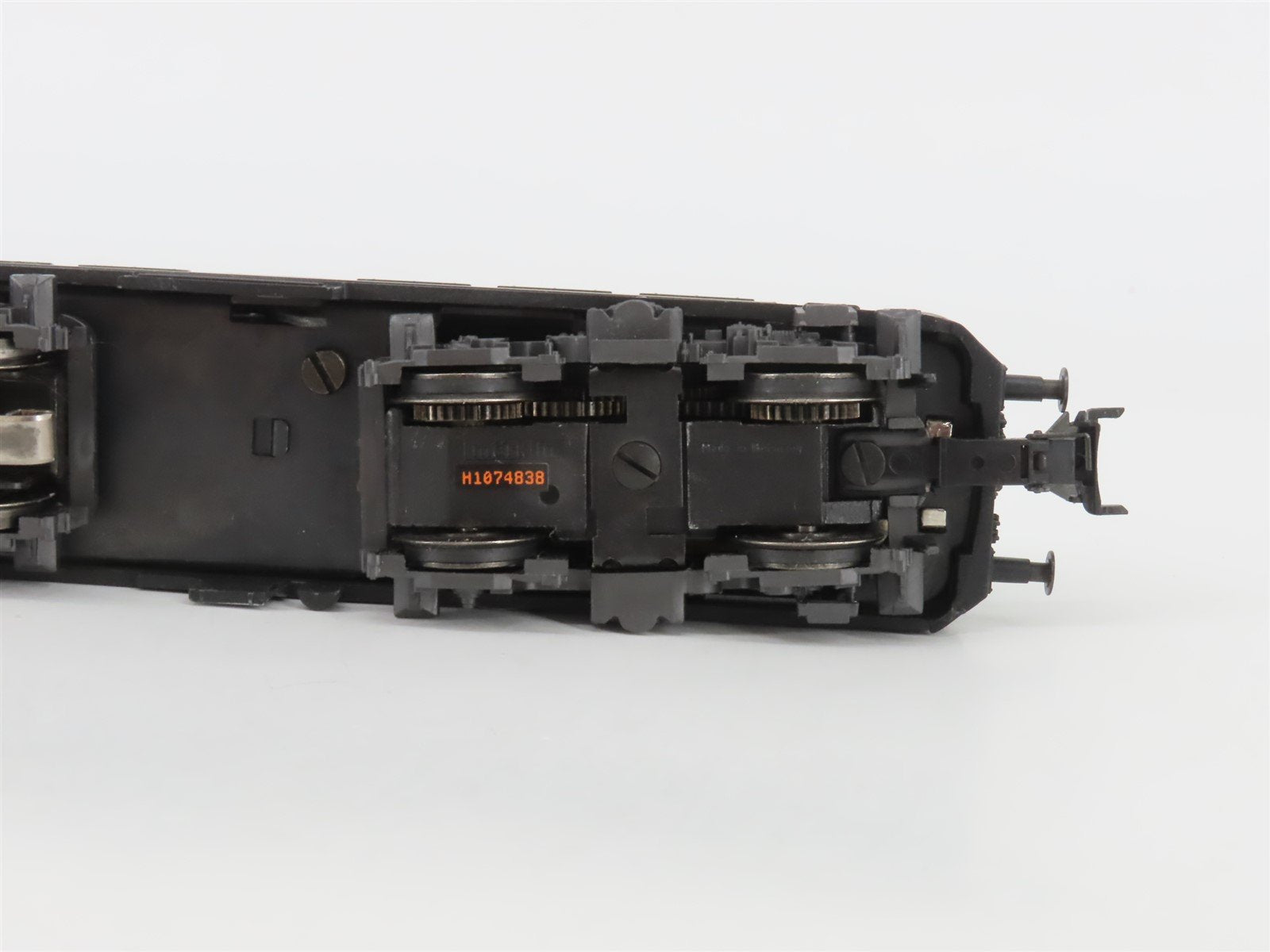 HO Scale 3-Rail AC Marklin DB Deutsche Bundesbahn E40 Electric Locomotive #072