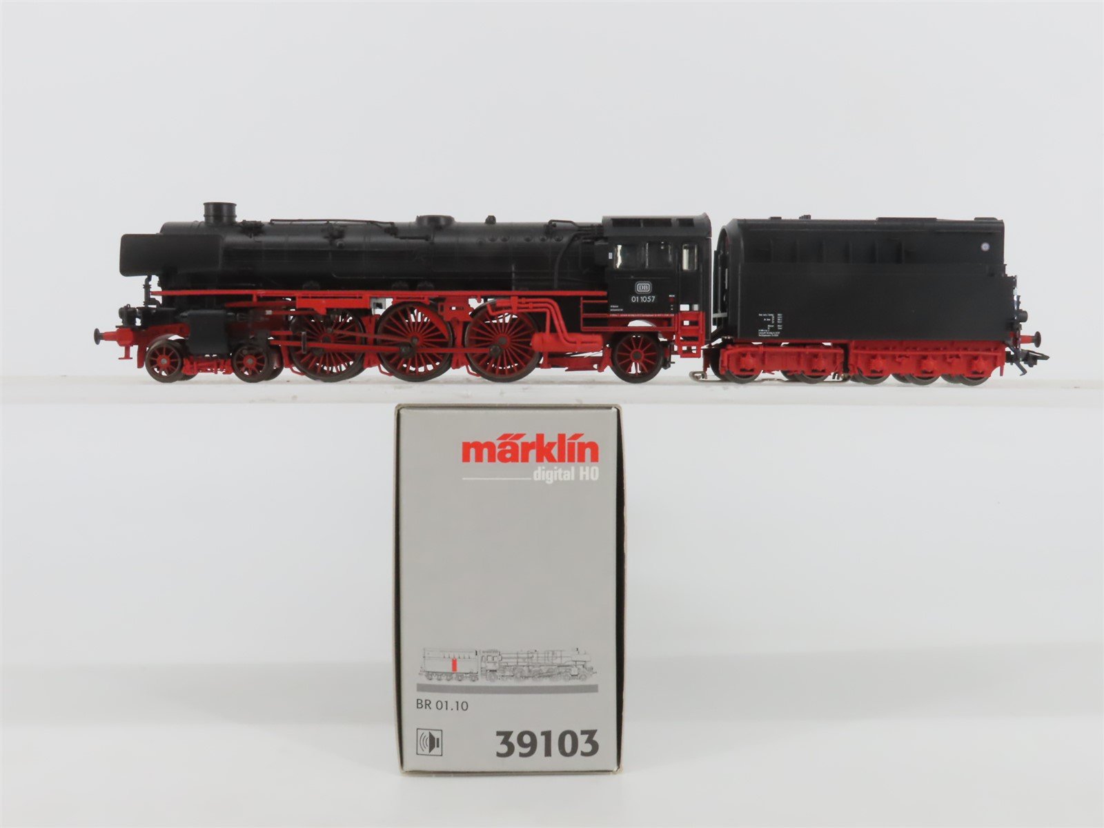 HO 3-Rail AC Marklin Digital 39103 DB German 4-6-2 BR01 Steam #1057 w/ Sound