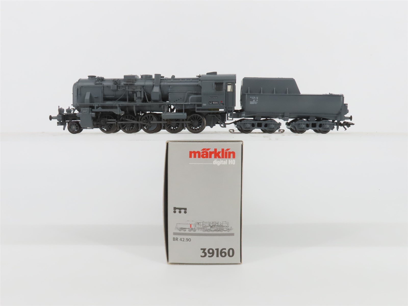 HO 3-Rail AC Marklin Digital 39160 DB Deutsche Bundesbahn 2-10-0 BR42 Steam 9000