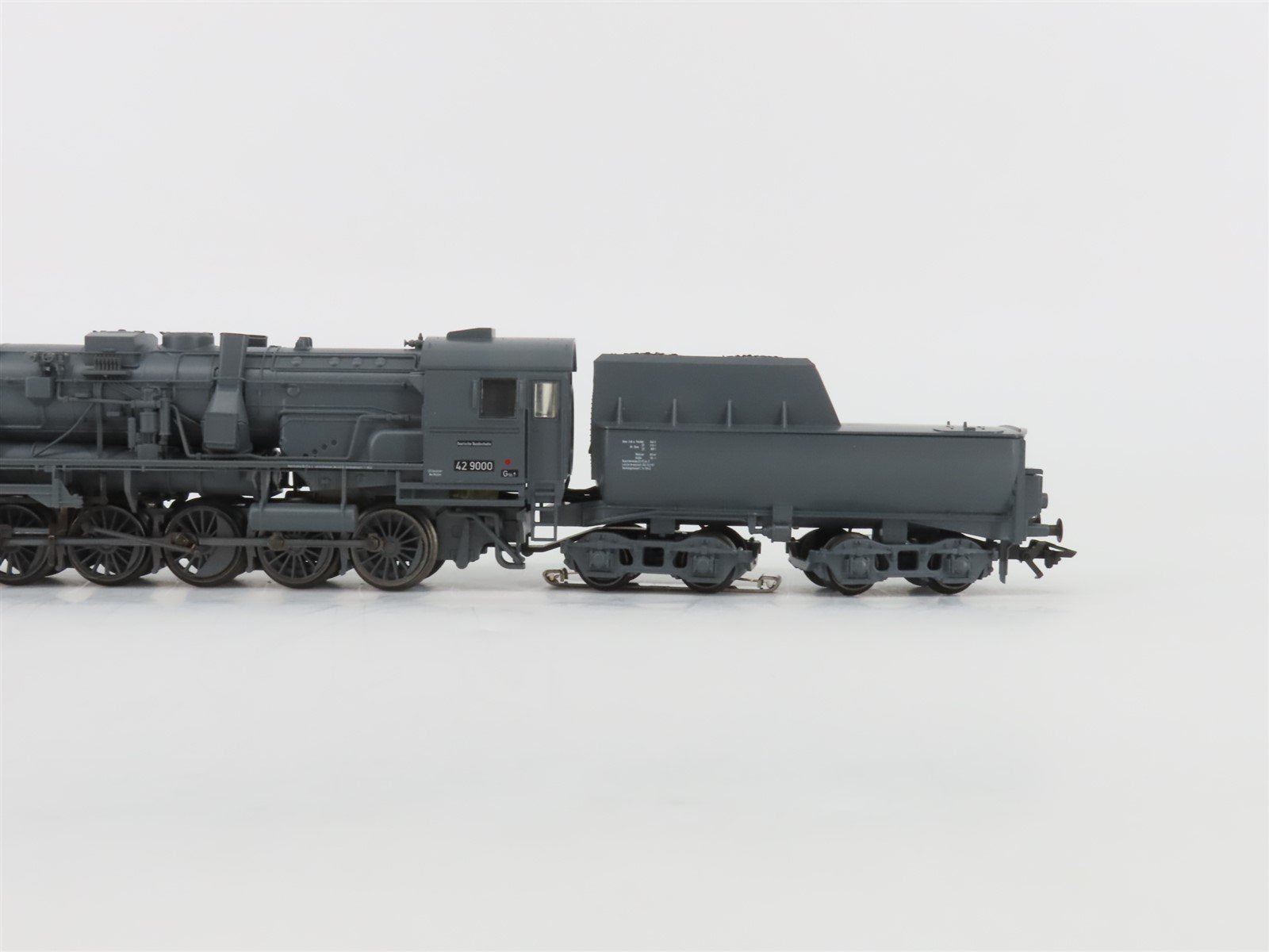 HO 3-Rail AC Marklin Digital 39160 DB Deutsche Bundesbahn 2-10-0 BR42 Steam 9000