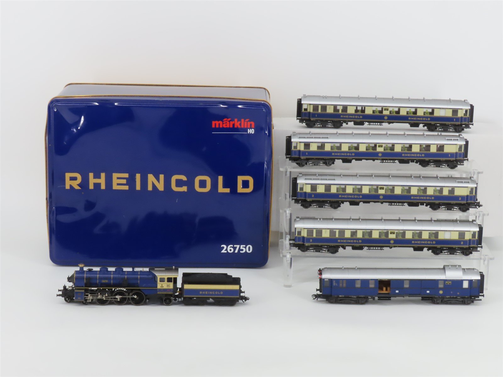 HO 3-Rail AC Marklin 26750 "Rheingold 75 Years" Steam Passenger Set w/ Sound