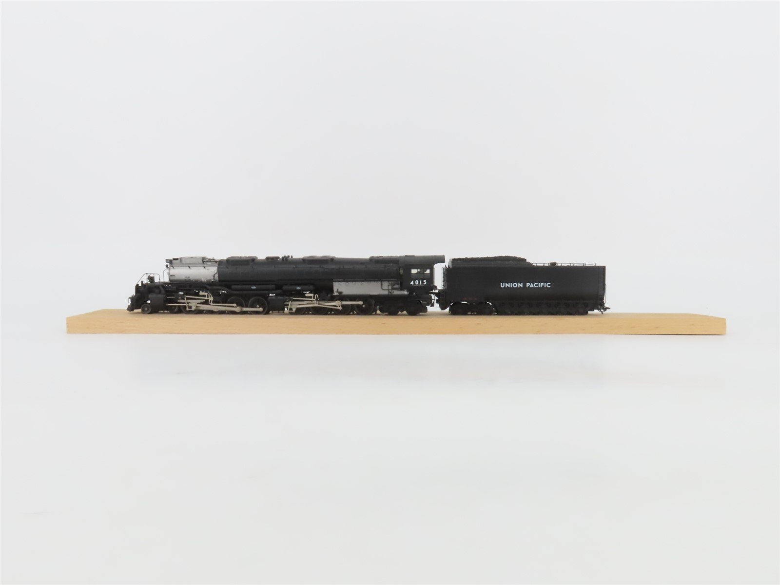 HO Scale 3-Rail AC Marklin UP Union Pacific 4-8-8-4 Big Boy Steam #4015