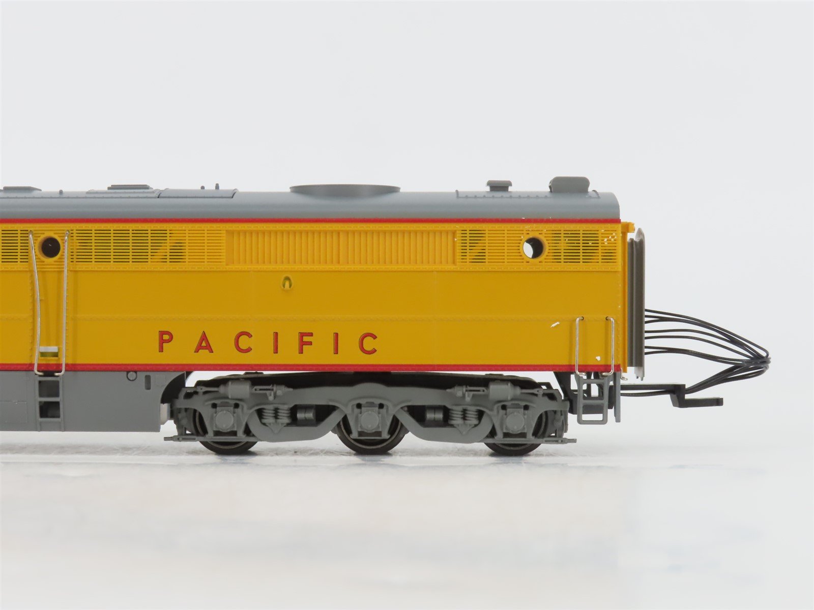 HO 3-Rail AC Marklin 49610 UP Union Pacific PA Diesel #601 - Add-On Booster