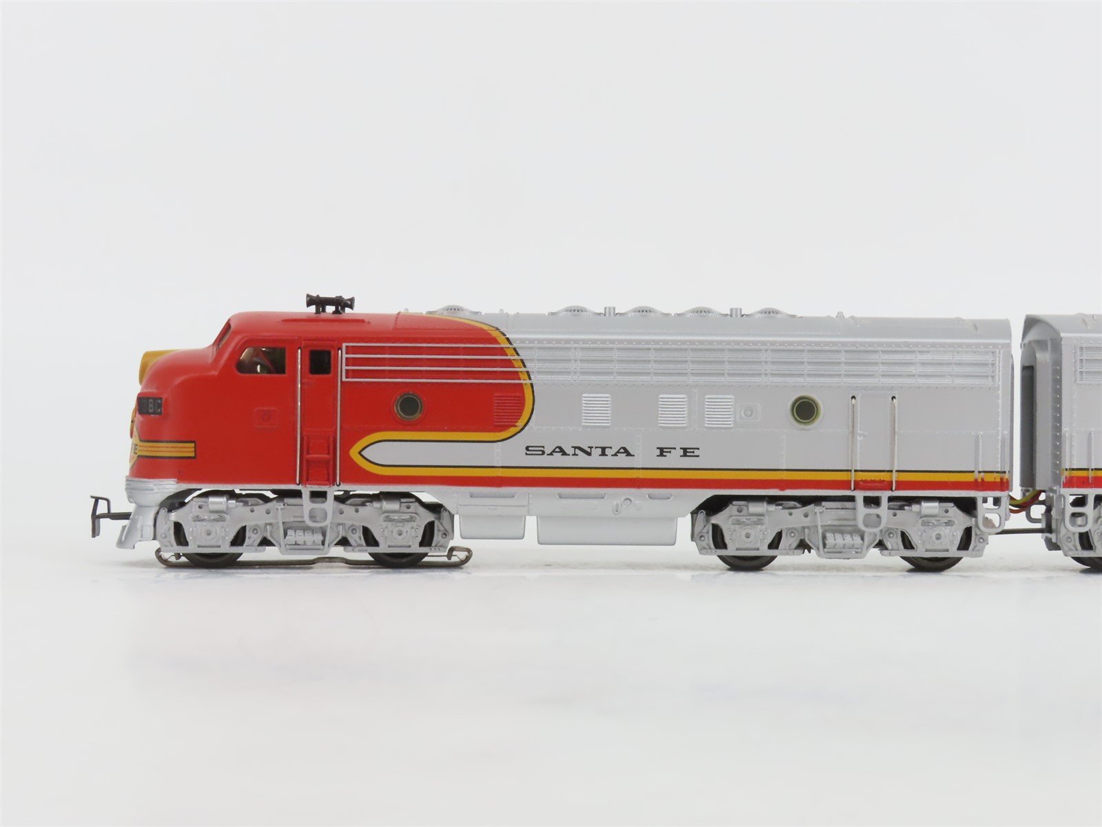 HO Scale 3-Rail AC Marklin ATSF Santa Fe Warbonnet EMD F7A/B Diesel Set w/ Sound
