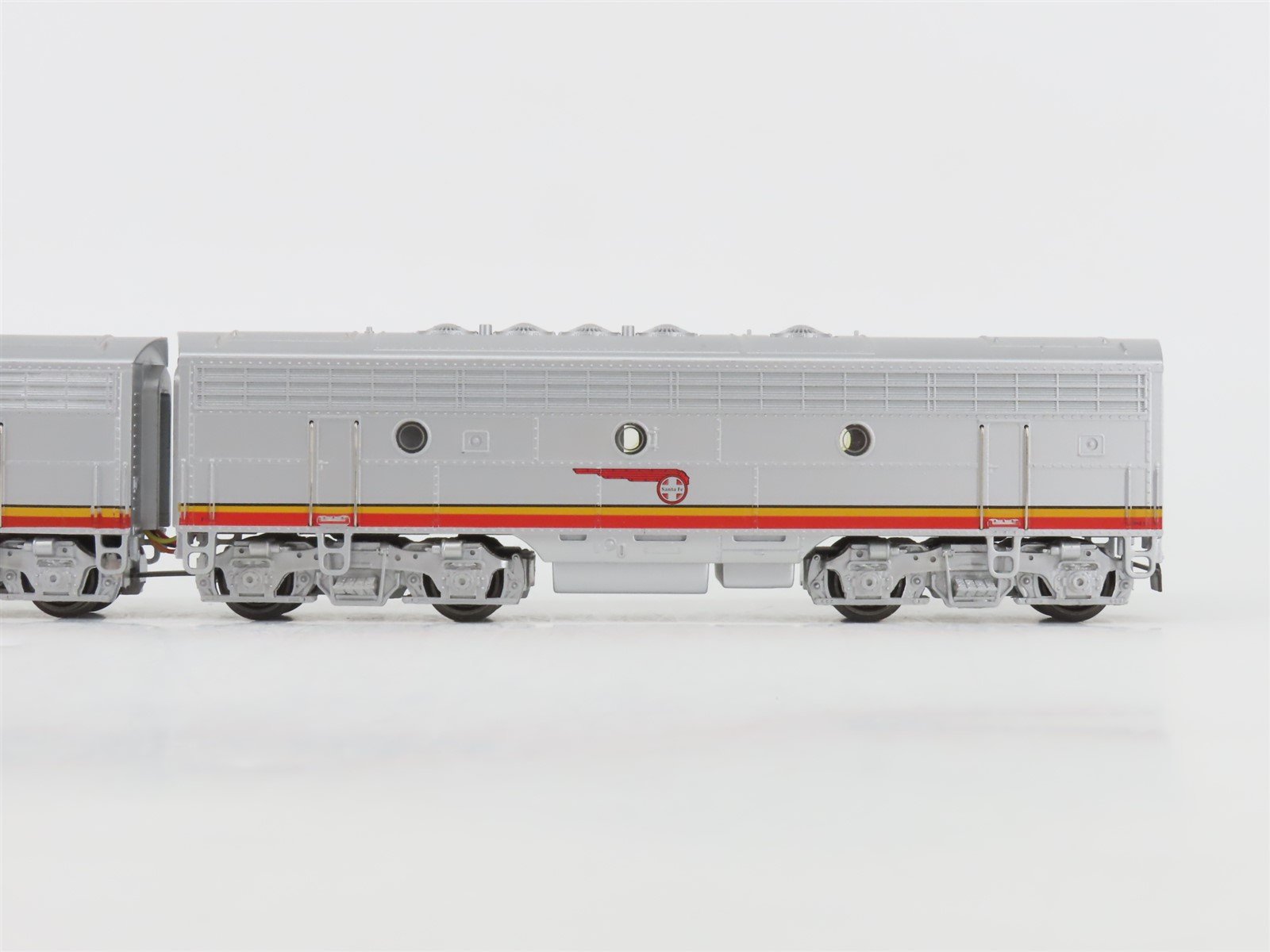 HO Scale 3-Rail AC Marklin ATSF Santa Fe Warbonnet EMD F7A/B Diesel Set w/ Sound